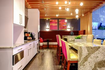 57_Berkshire Chapel Hill_Lounge_resized